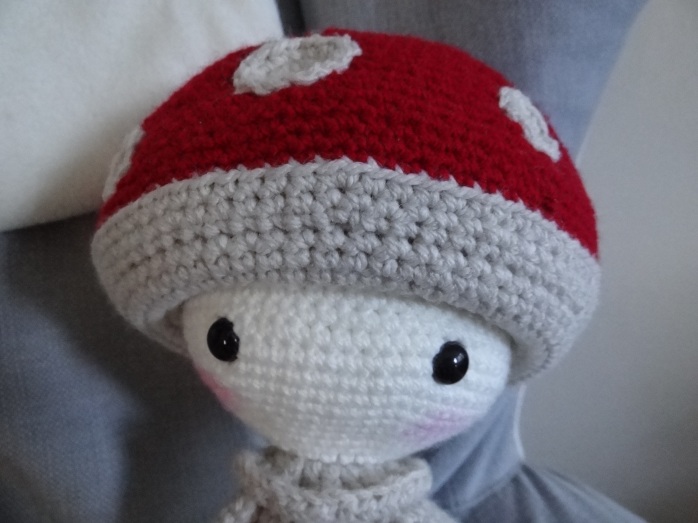 And his toadstool hat of course! (you can take it off ^_^)