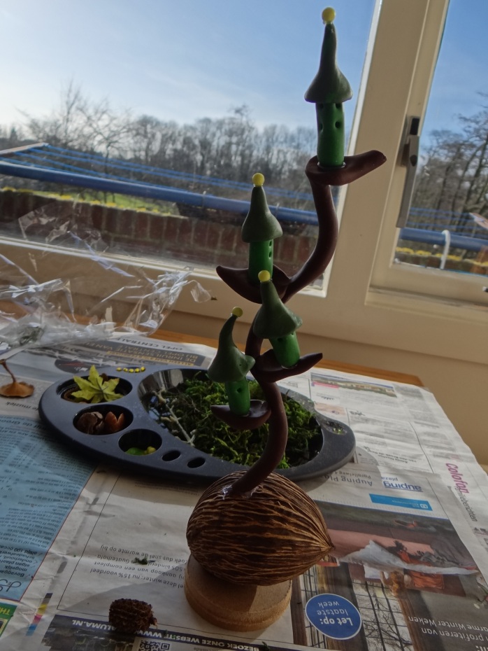 Just the nut with the beanstalk and towers glued on. Now it's time to really decorate!